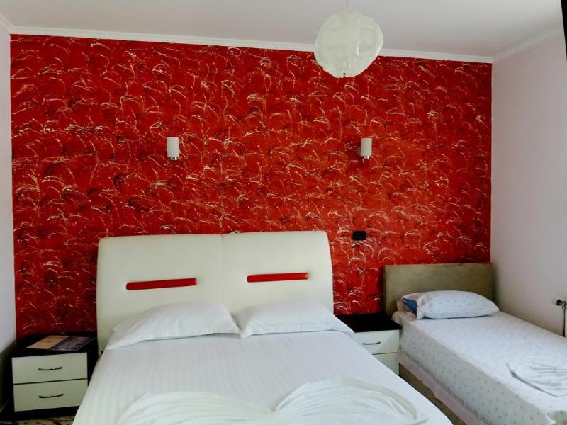 Hotel Erandi Rinas Buitenkant foto
